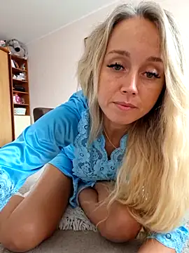 b l o n d i n k a online show from 09-12-25, 08:36