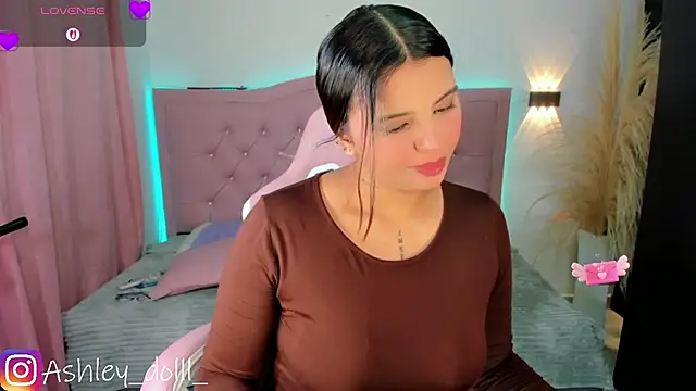 Ashley dolll online show from 04-11-26, 10:03