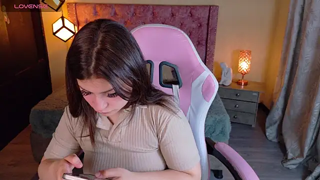 Snapshot of sweet__thang chatting on 10-29-25, 03:42 sweet thang online show from 10-29-25, 03:42