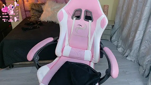 Snapshot of sweet__thang chatting on 11-06-25, 05:08 sweet thang online show from 11-06-25, 05:08