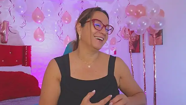 weet Evans    online show from 11-14-25, 04:11