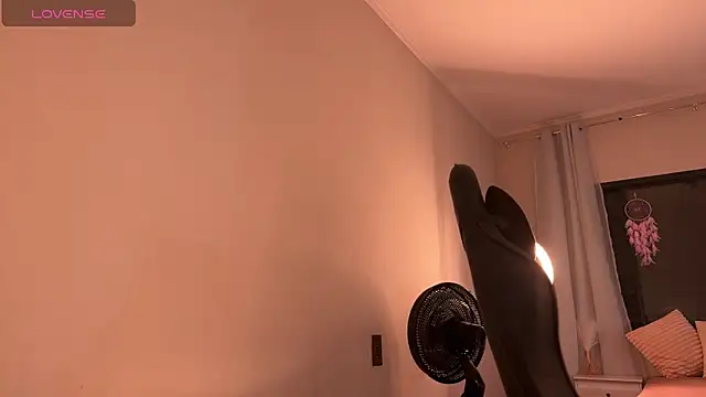 Snapshot of StacySpice01 chatting on 11-29-25, 01:30 StacySpice01 online show from 11-29-25, 01:30