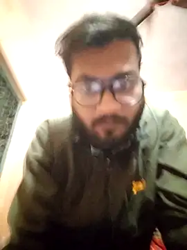 Snapshot of mpaale11 chatting on 11-11-25, 01:11 mpaale11 online show from 11-11-25, 01:11