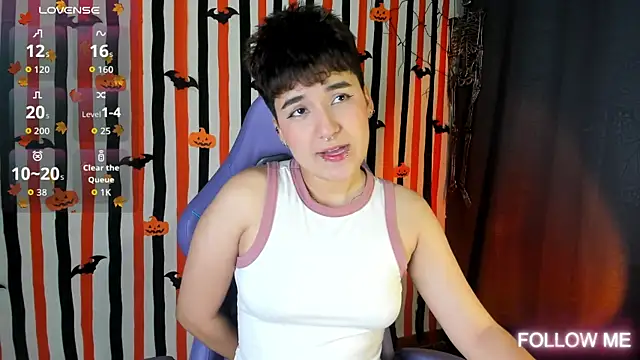 emma cute7 online show from 10-17-25, 02:15