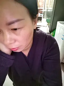 Snapshot of mimi520 chatting on 10-16-25, 12:28 mimi520 online show from 10-16-25, 12:28