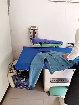 Snapshot of mimi520 chatting on 10-27-25, 01:09 mimi520 online show from 10-27-25, 01:09