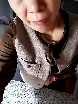 Snapshot of mimi520 chatting on 10-29-25, 11:39 mimi520 online show from 10-29-25, 11:39