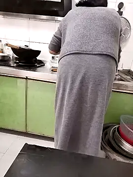 Snapshot of mimi520 chatting on 11-10-25, 02:32 mimi520 online show from 11-10-25, 02:32