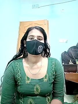 Hot-Nipa online show from 03-12-25, 12:36