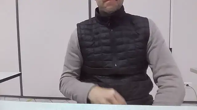 Simon 76 online show from 10-24-25, 10:22