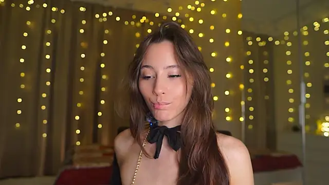 EditaBails online show from 12-21-25, 07:10