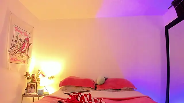 Alessamoth online show from 12-22-25, 09:56