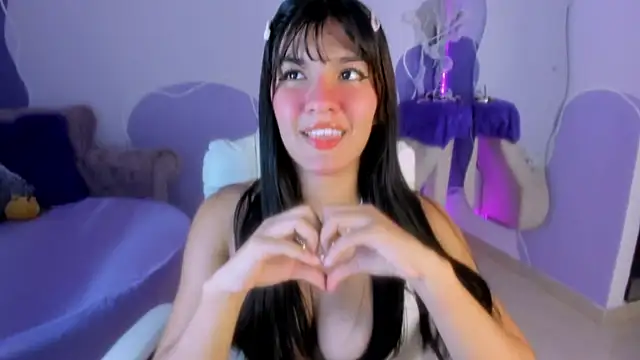 auroracute02 online show from 10-24-25, 01:18