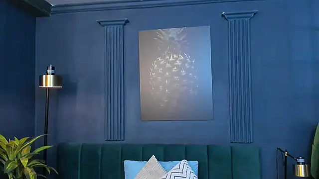 Snapshot of roxy_hell chatting on 11-15-25, 12:02 roxy hell online show from 11-15-25, 12:02