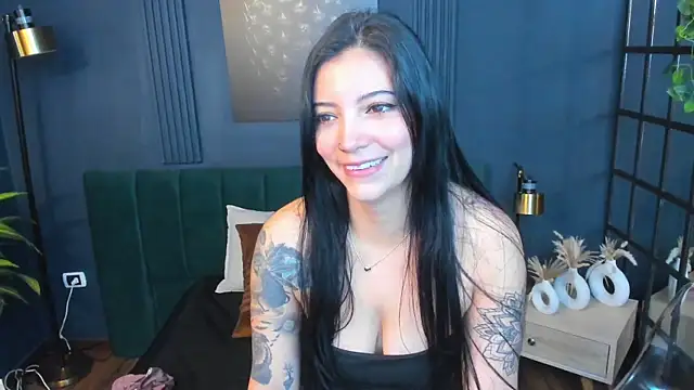 Snapshot of roxy_hell chatting on 01-10-26, 12:29 roxy hell online show from 01-10-26, 12:29