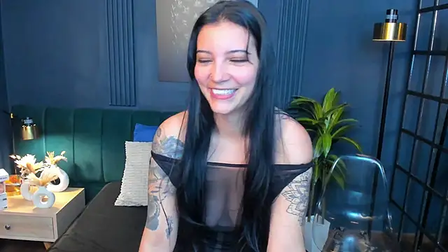 Snapshot of roxy_hell chatting on 02-12-26, 02:45 roxy hell online show from 02-12-26, 02:45