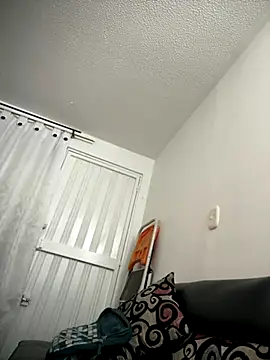 VictoriaGerard Pink online show from 10-27-25, 12:15