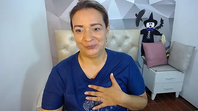 Snapshot of Milf-Prettyboobs chatting on 11-01-25, 11:12 Milf-Prettyboobs online show from 11-01-25, 11:12