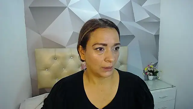 Snapshot of Milf-Prettyboobs chatting on 11-10-25, 10:58 Milf-Prettyboobs online show from 11-10-25, 10:58