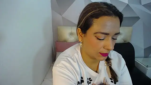 Snapshot of Milf-Prettyboobs chatting on 11-29-25, 11:02 Milf-Prettyboobs online show from 11-29-25, 11:02