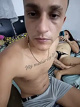 Snapshot of CandyAndAvery chatting on 03-09-25, 03:43 CandyAndAvery online show from 03-09-25, 03:43