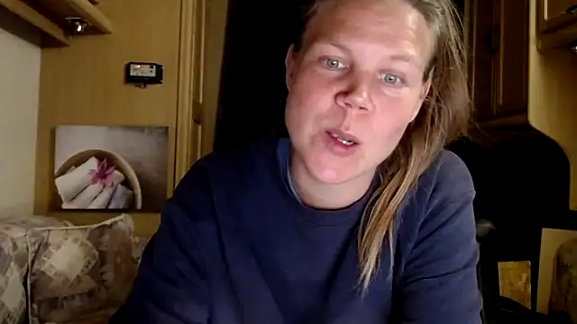 CallMeMaria online show from 12-29-24, 09:09