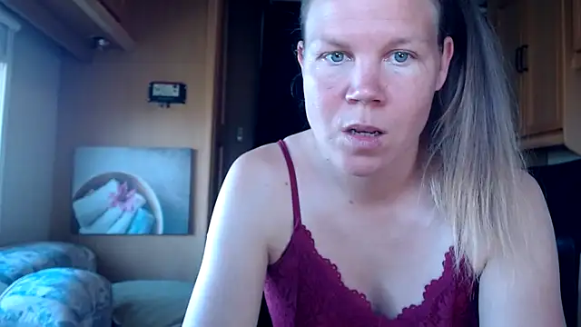 CallMeMaria online show from 01-03-25, 10:41