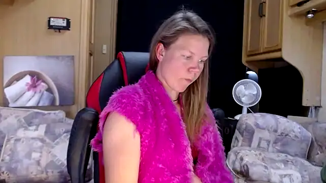 CallMeMaria online show from 01-17-25, 01:56