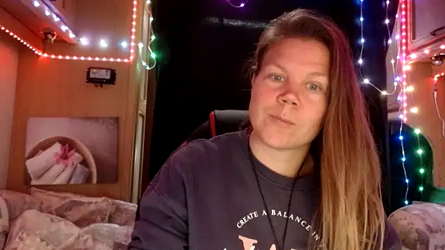 CallMeMaria online show from 02-03-25, 11:31