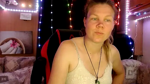 CallMeMaria online show from 02-13-25, 04:39