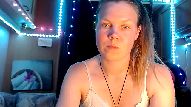 CallMeMaria online show from 02-15-25, 09:15