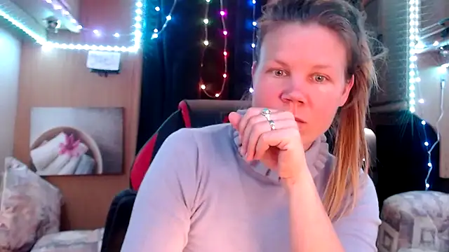 CallMeMaria online show from 03-11-25, 03:34