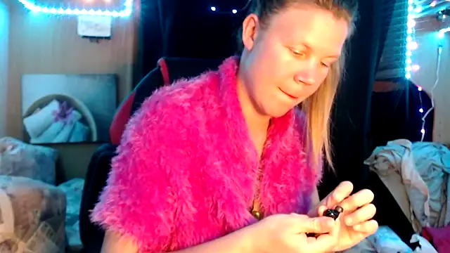 CallMeMaria online show from 03-14-25, 08:28