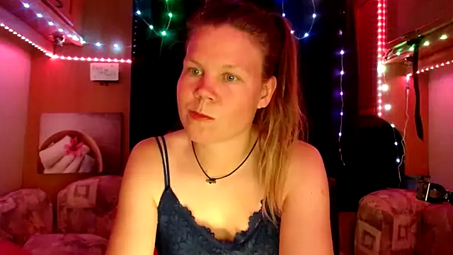 CallMeMaria online show from 03-21-25, 09:12