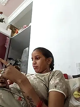 Hotty-Nidhi online show from 10-16-25, 06:20