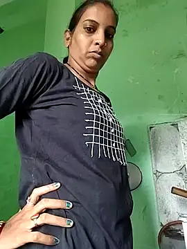 Hotty-Nidhi online show from 10-29-25, 03:31