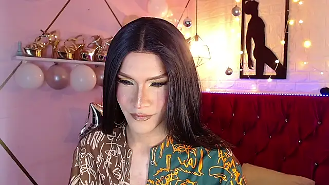 agatha rodriguez online show from 12-18-25, 02:23