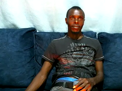 Snapshot of Kwekweshi chatting on 10-13-25, 10:10 Kwekweshi online show from 10-13-25, 10:10