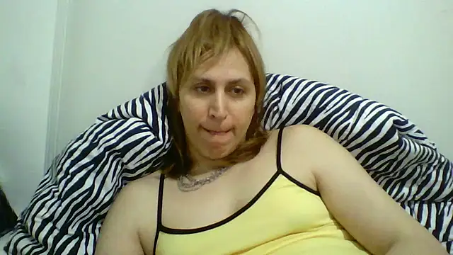 ChewyCandy online show from 03-18-25, 04:04
