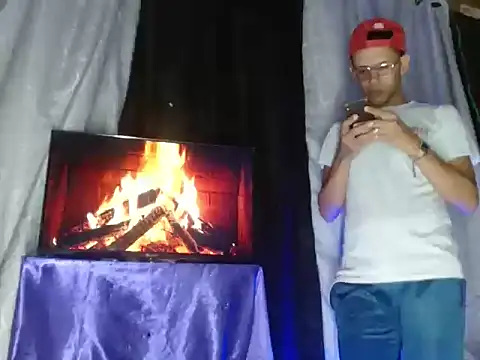 Hidden Fantasies online show from 11-04-25, 11:04