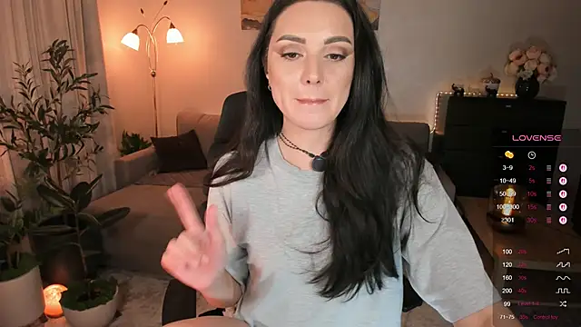 Snapshot of Viki_Bellson chatting on 11-28-25, 05:37 Viki Bellson online show from 11-28-25, 05:37