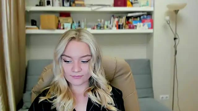 Kara Smith  online show from 12-03-25, 11:58