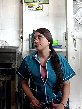 HOLY DOLL online show from 10-18-25, 07:36