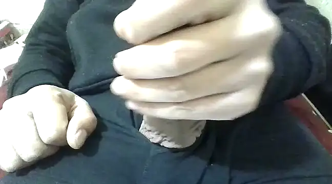 Snapshot of Chunky_arab_dick chatting on 03-17-25, 02:19 Chunky arab dick online show from 03-17-25, 02:19