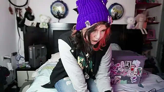 Devil And Princess online show from 11-12-25, 01:50