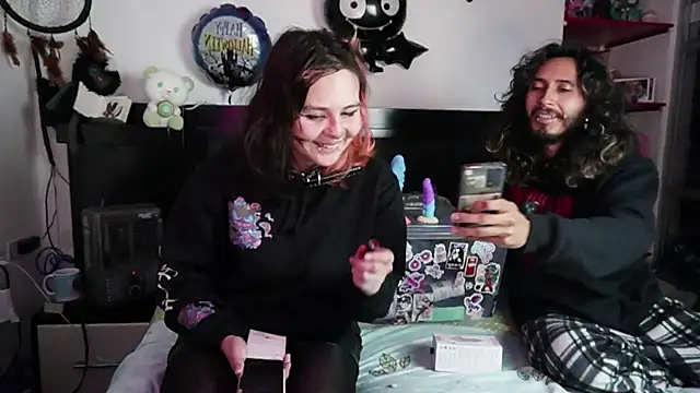 Devil And Princess online show from 11-18-25, 02:17