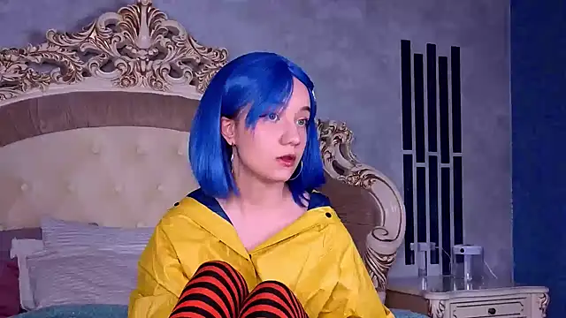 Gia Riccardo online show from 10-31-25, 03:57