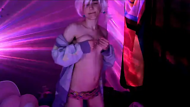 Snapshot of ThirstyKawaii chatting on 03-11-25, 02:10 ThirstyKawaii online show from 03-11-25, 02:10