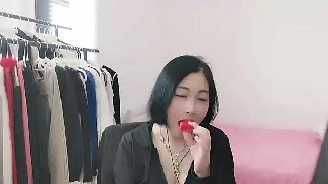 Rachel-6600 online show from 04-17-26, 02:58