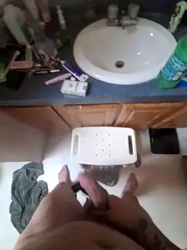 Snapshot of mayg chatting on 03-11-26, 04:35 mayg online show from 03-11-26, 04:35